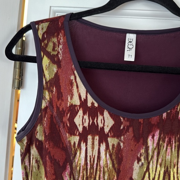 DECA Sleeveless Abstract Print Stretch Dress Size Small EUC - Picture 2 of 4